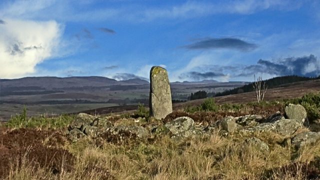 Fowlis Wester staning stone and circle