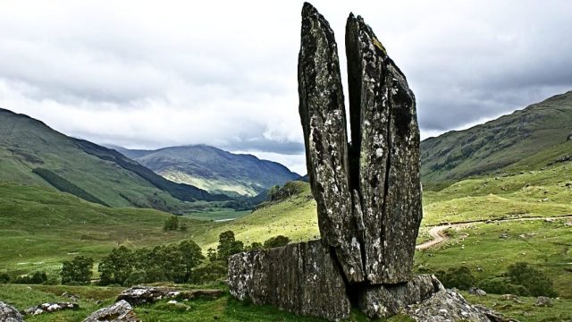 praying Hands of Mary Glen Lyon